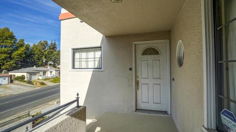 1332 Tuolumne St, Vallejo, CA 94590 photo 3