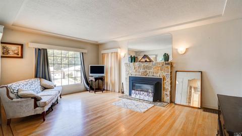 1332 Tuolumne St, Vallejo, CA 94590 photo 6