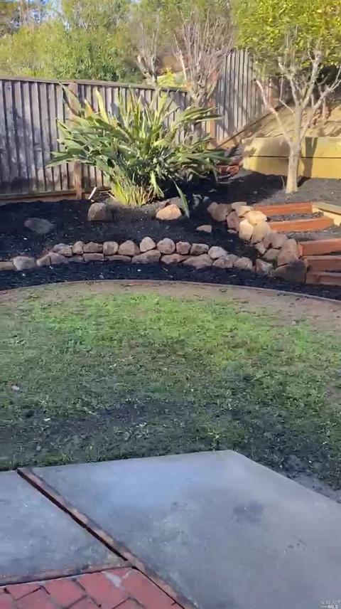 242 Hawkins St, Vallejo, CA 94591 photo 2
