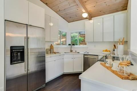 80 E Crescent Dr, San Rafael, CA 94901 photo 3