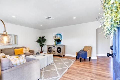 138 Bergwall Way, Vallejo, CA 94591 photo 4