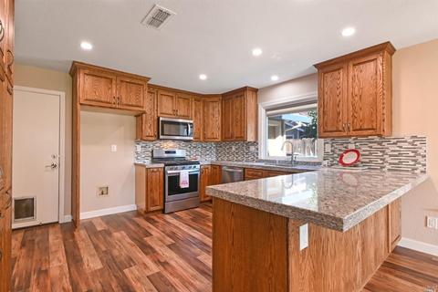 255 Holly Ct, Dixon, CA 95620 photo 10