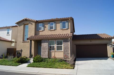 712 Iris Dr, Vacaville, CA 95687 photo 1