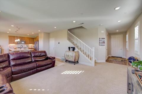 8842 Blue River Dr, Vallejo, CA 94591 photo 5