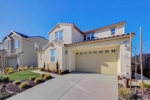 8842 Blue River Dr, Vallejo, CA 94591 photo 2