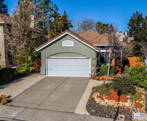 569 Bald Eagle Dr, Vacaville, CA 95688 photo 1
