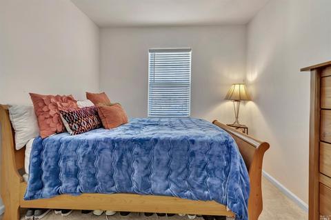 8085 Red Oak Ct, Vallejo, CA 94591 photo 32