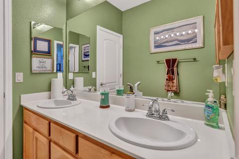 8085 Red Oak Ct, Vallejo, CA 94591 photo 26