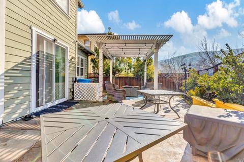 8085 Red Oak Ct, Vallejo, CA 94591 photo 4