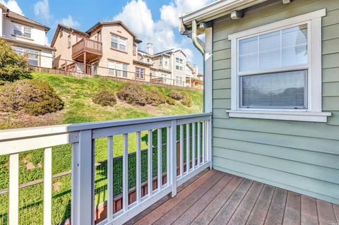 8085 Red Oak Ct, Vallejo, CA 94591 photo 10