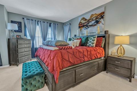 8085 Red Oak Ct, Vallejo, CA 94591 photo 19