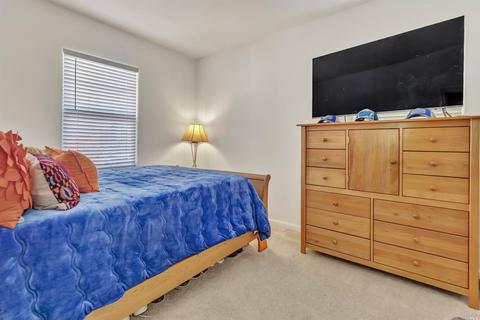 8085 Red Oak Ct, Vallejo, CA 94591 photo 34