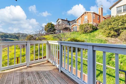 8085 Red Oak Ct, Vallejo, CA 94591 photo 9