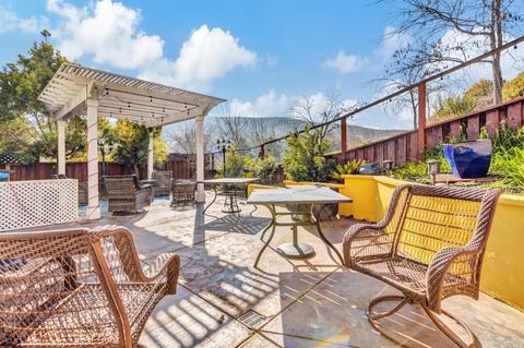 8085 Red Oak Ct, Vallejo, CA 94591 photo 7