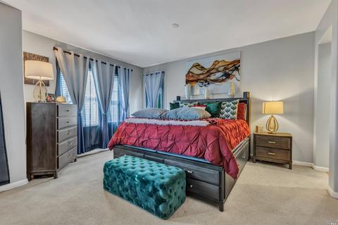 8085 Red Oak Ct, Vallejo, CA 94591 photo 17