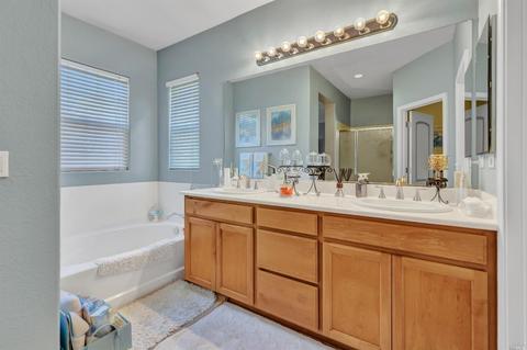 8085 Red Oak Ct, Vallejo, CA 94591 photo 13