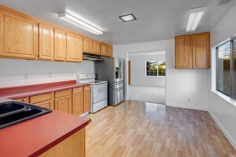 8624 Alden Ln, Windsor, CA 95492 photo 5