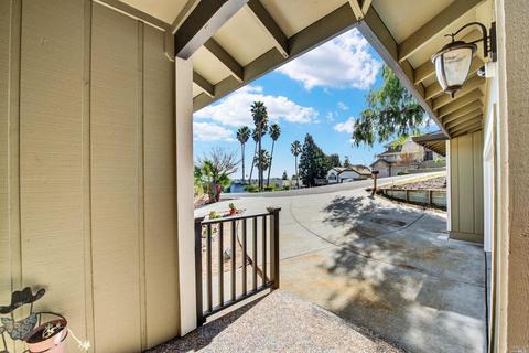 678 Hillside Dr, Fairfield, CA 94533 photo 3