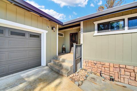 678 Hillside Dr, Fairfield, CA 94533 photo 4