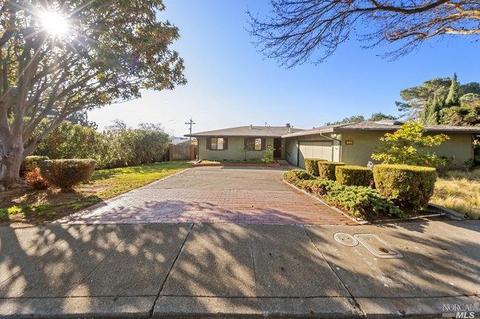 395 Springbrook Dr, Vallejo, CA 94591 photo 1