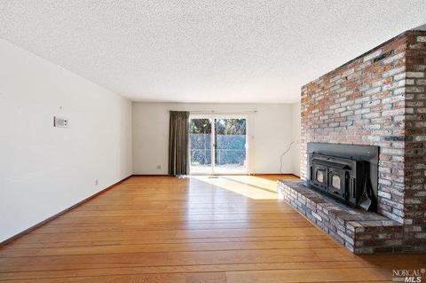 395 Springbrook Dr, Vallejo, CA 94591 photo 9