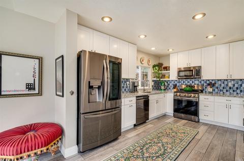 1887 Commons Ct, Windsor, CA 95492 photo 13