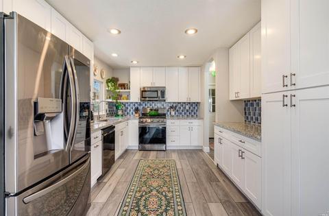 1887 Commons Ct, Windsor, CA 95492 photo 11
