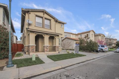 2388 Hanson Dr, Fairfield, CA 94533 photo 2