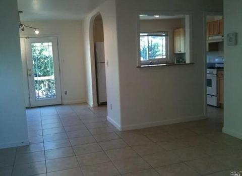 109 Whitecliff Dr, Vallejo, CA 94589 photo 2
