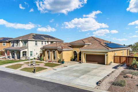 702 Elderberry Loop, Vacaville, CA 95688 photo 4