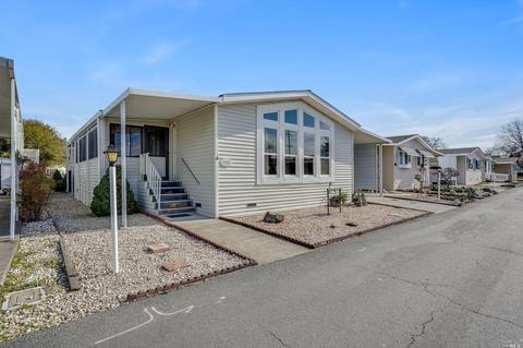 8030 Cliffrose St, Windsor, CA 95492 photo 1