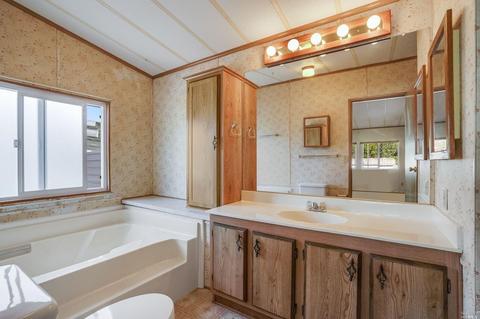 8030 Cliffrose St, Windsor, CA 95492 photo 18