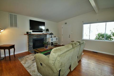 145 Maywood Dr, Vallejo, CA 94591 photo 5