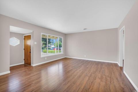 1106 Holmes Ave, Napa, CA 94559 photo 5