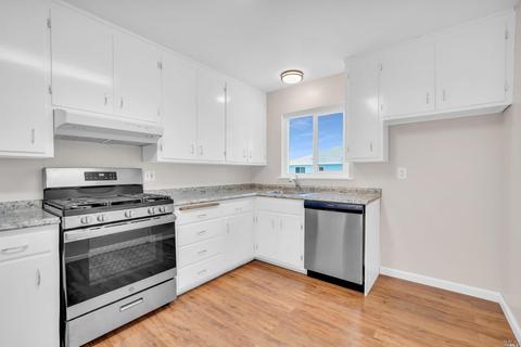 1106 Holmes Ave, Napa, CA 94559 photo 9
