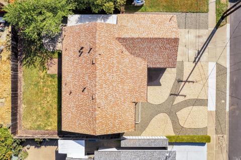 1106 Holmes Ave, Napa, CA 94559 photo 2
