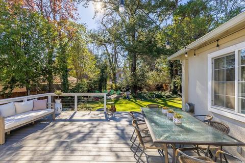 711 Walnut Ave, Ukiah, CA 95482 photo 2