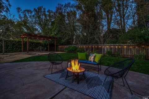 22 Queens Ct, Napa, CA 94558 photo 1