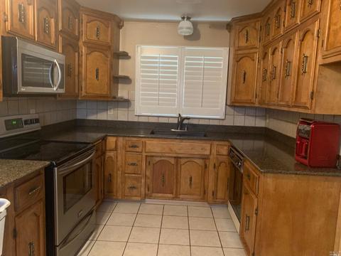 418 Pepper Dr, Vallejo, CA 94589 photo 2
