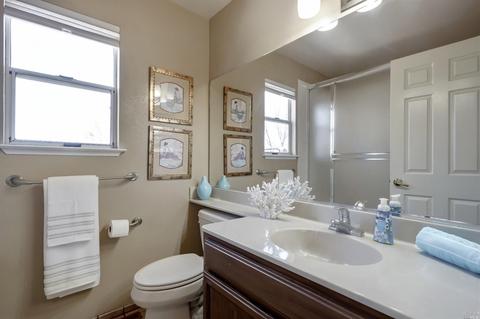 240 La Quinta Dr, Windsor, CA 95492 photo 29