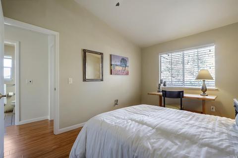240 La Quinta Dr, Windsor, CA 95492 photo 32