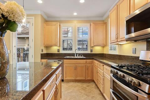 8069 Red Oak Ct, Vallejo, CA 94591 photo 12