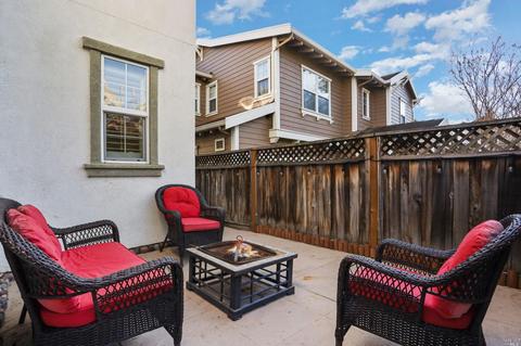 8069 Red Oak Ct, Vallejo, CA 94591 photo 38