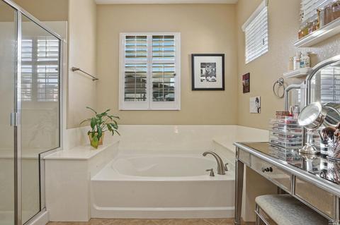 8069 Red Oak Ct, Vallejo, CA 94591 photo 32