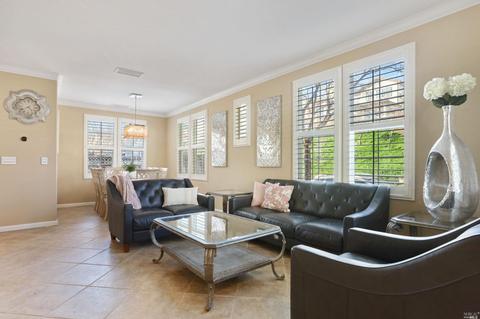 8069 Red Oak Ct, Vallejo, CA 94591 photo 6