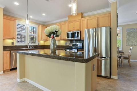 8069 Red Oak Ct, Vallejo, CA 94591 photo 11