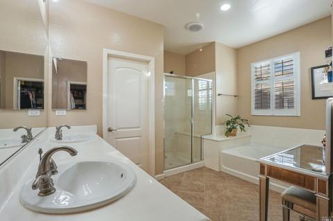 8069 Red Oak Ct, Vallejo, CA 94591 photo 31