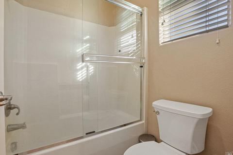 8069 Red Oak Ct, Vallejo, CA 94591 photo 24
