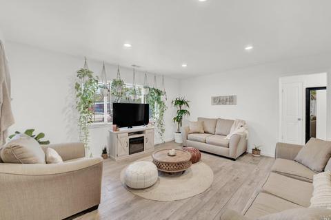 307 E Utah St, Fairfield, CA 94533 photo 17