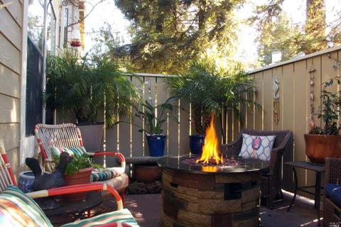 631 Cherry Ave, Sonoma, CA 95476 photo 4